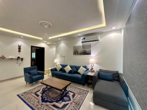 Lovly apt in Qurtubah Classy area full of services near by